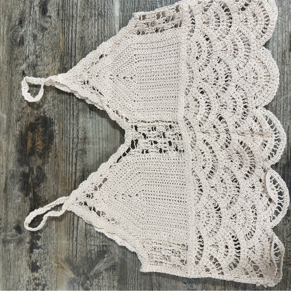 BLUE TASSEL: NWOT Crochet Lace Tank Top - Picture 3 of 9